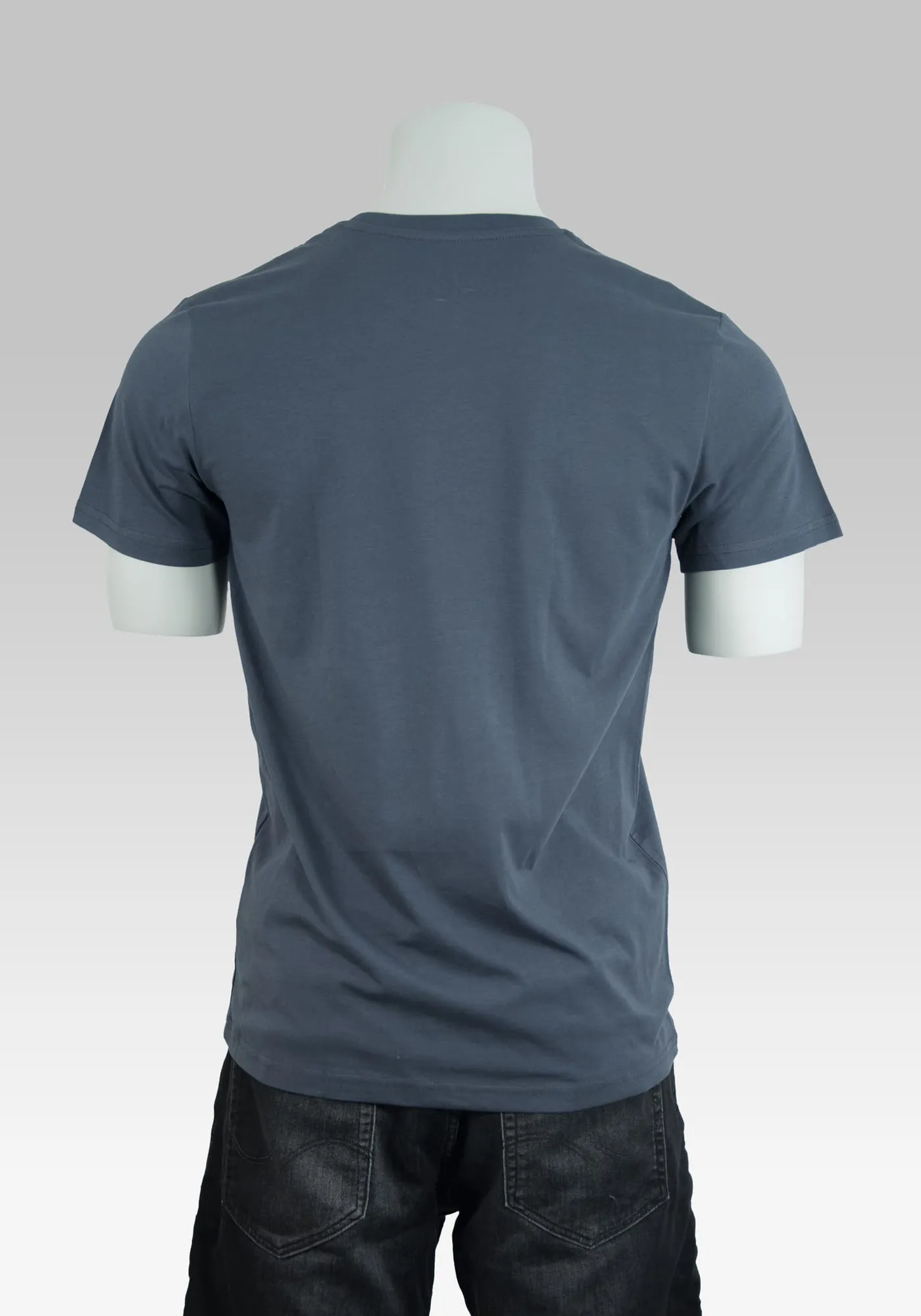T-Shirt Slamdunk in india ink grey auf der Hollowpuppe von hinten