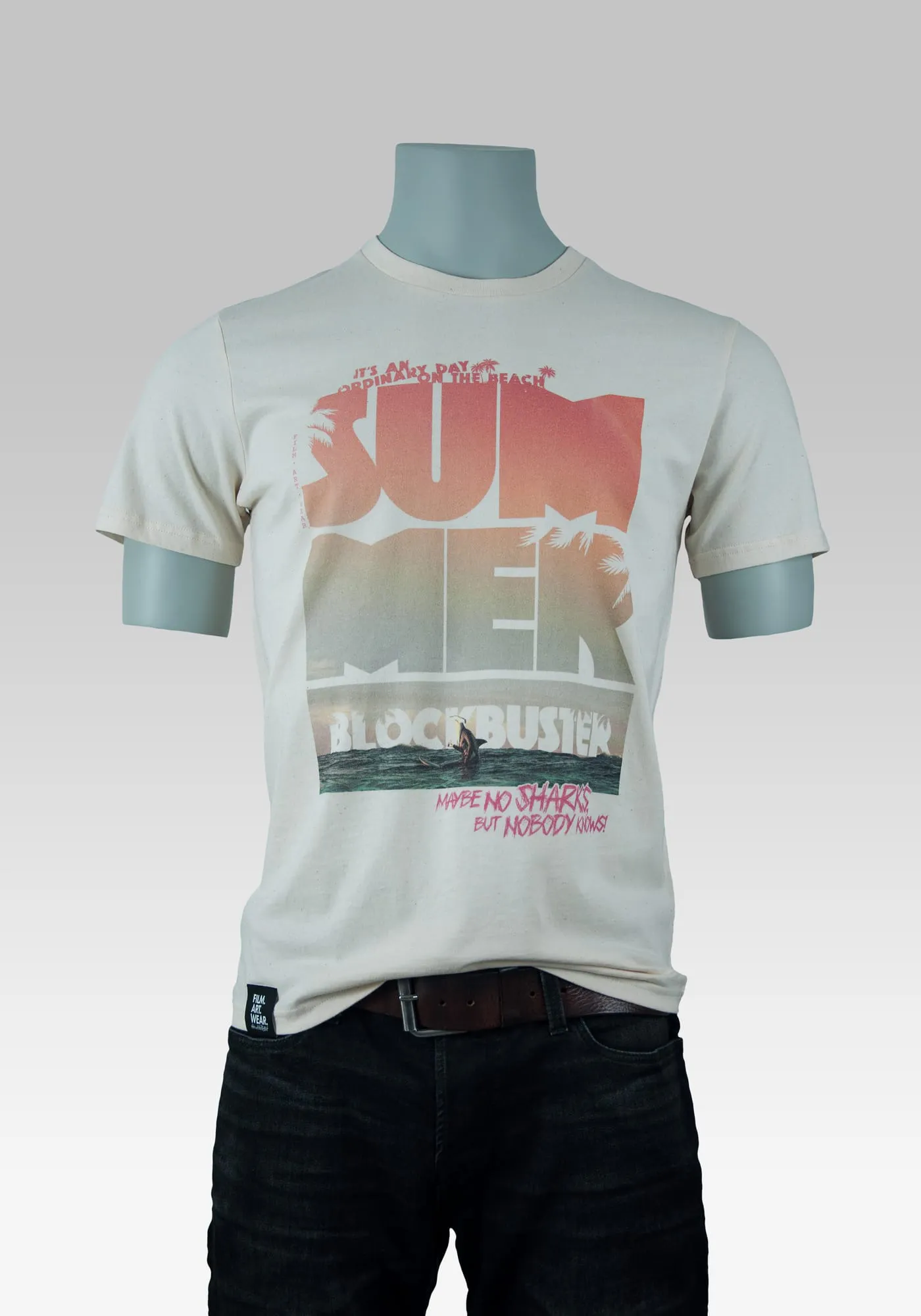 Summerblockbuster T-Shirt mit Frontprint Surfer Hai und Schriftzug