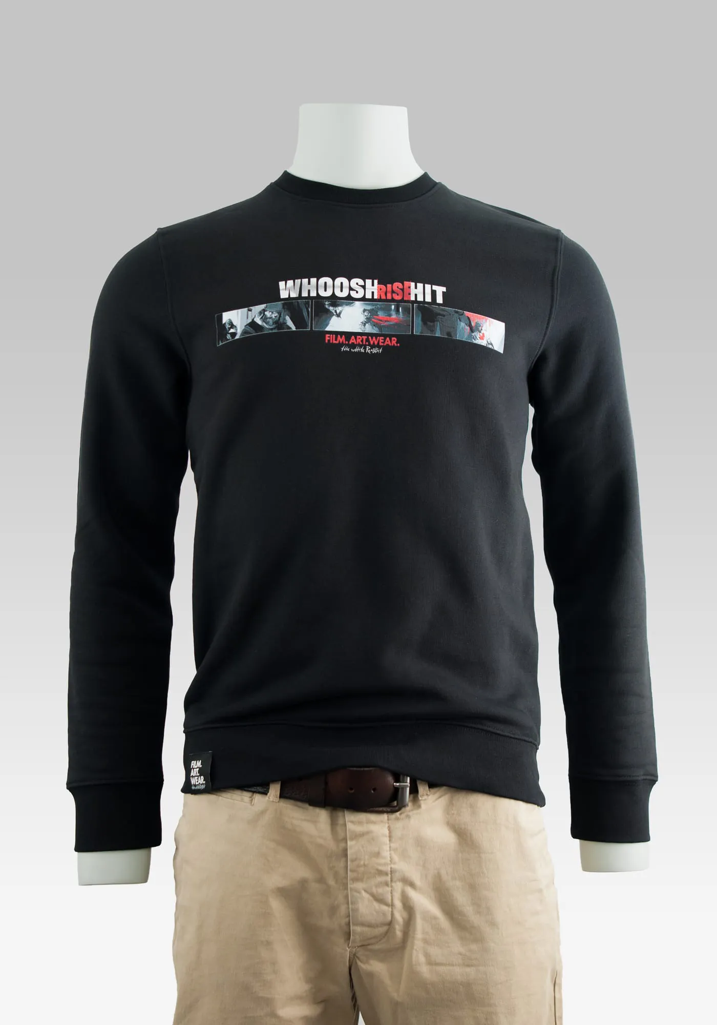 Sweater Hitman auf der Hollowpuppe in Farbe schwarz in Frontansicht