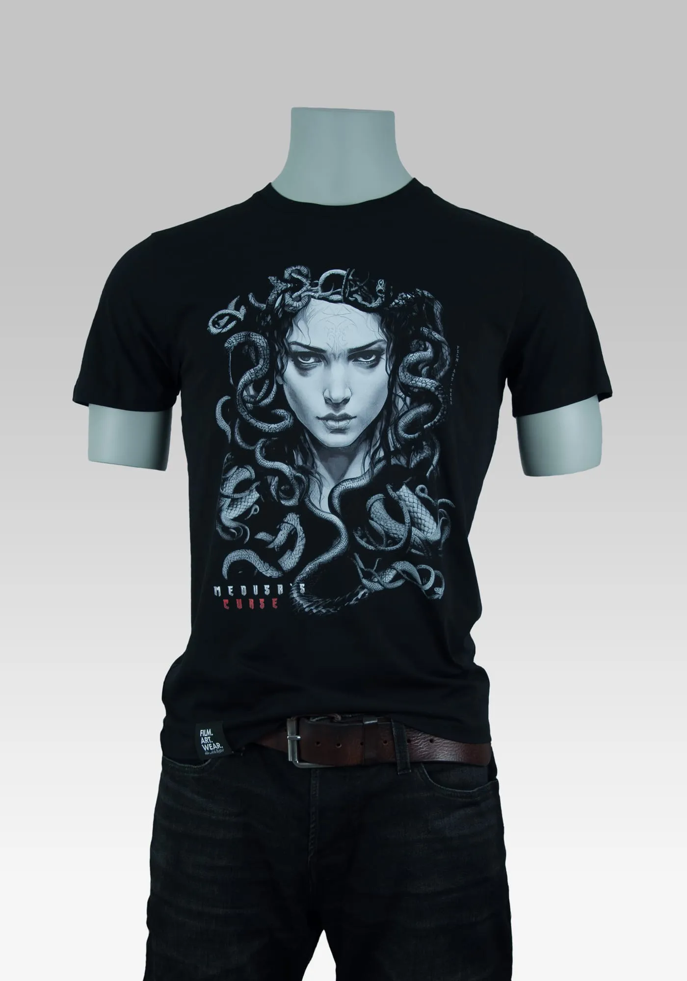 Mystisches Medusa Kopf Print T-Shirt auf Hollowpuppe Frontansicht